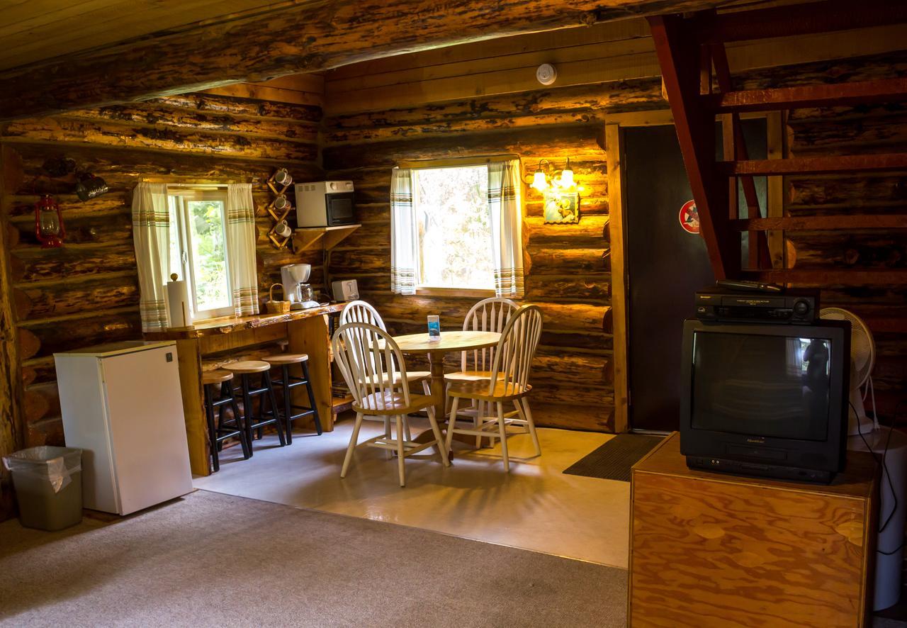 Midnight Sun Log Cabins Moose Pass Экстерьер фото