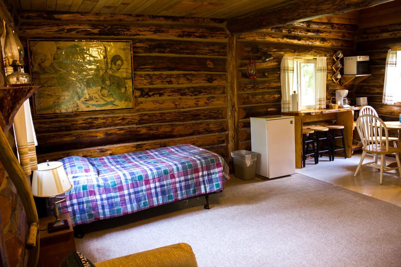 Midnight Sun Log Cabins Moose Pass Экстерьер фото